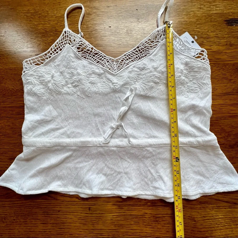⭐️ NWT O’Neill White Lace Tank Top Adjustable Straps Size MEDIUM - Picture 7 of 16